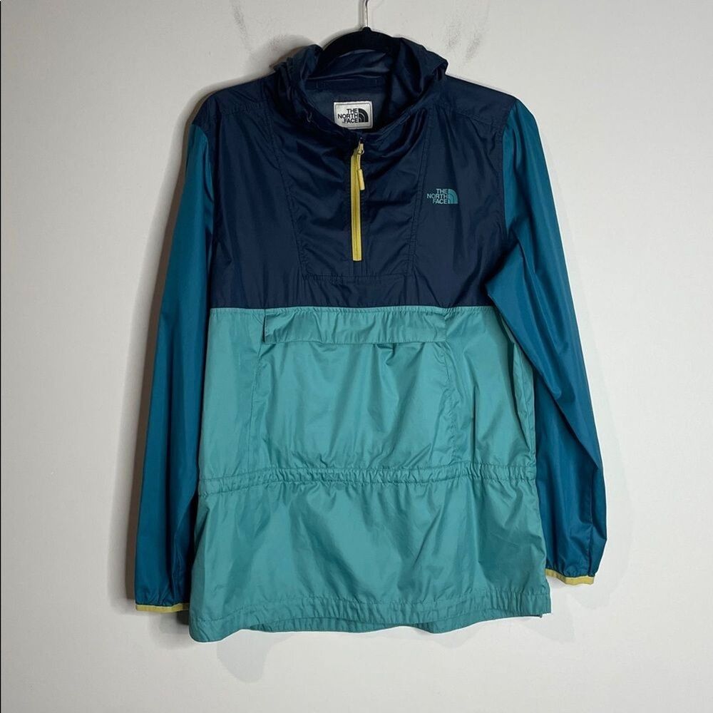 The North Face Women’s Fanorak Jacket Folds into Fanny Pack Size Medium
